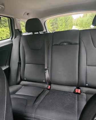 Volvo V60 cena 41800 przebieg: 193500, rok produkcji 2015 z Bytom małe 407